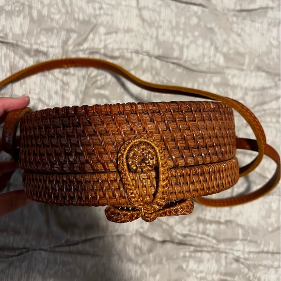 Round Rattan Crossbody - Picture 7 of 9
